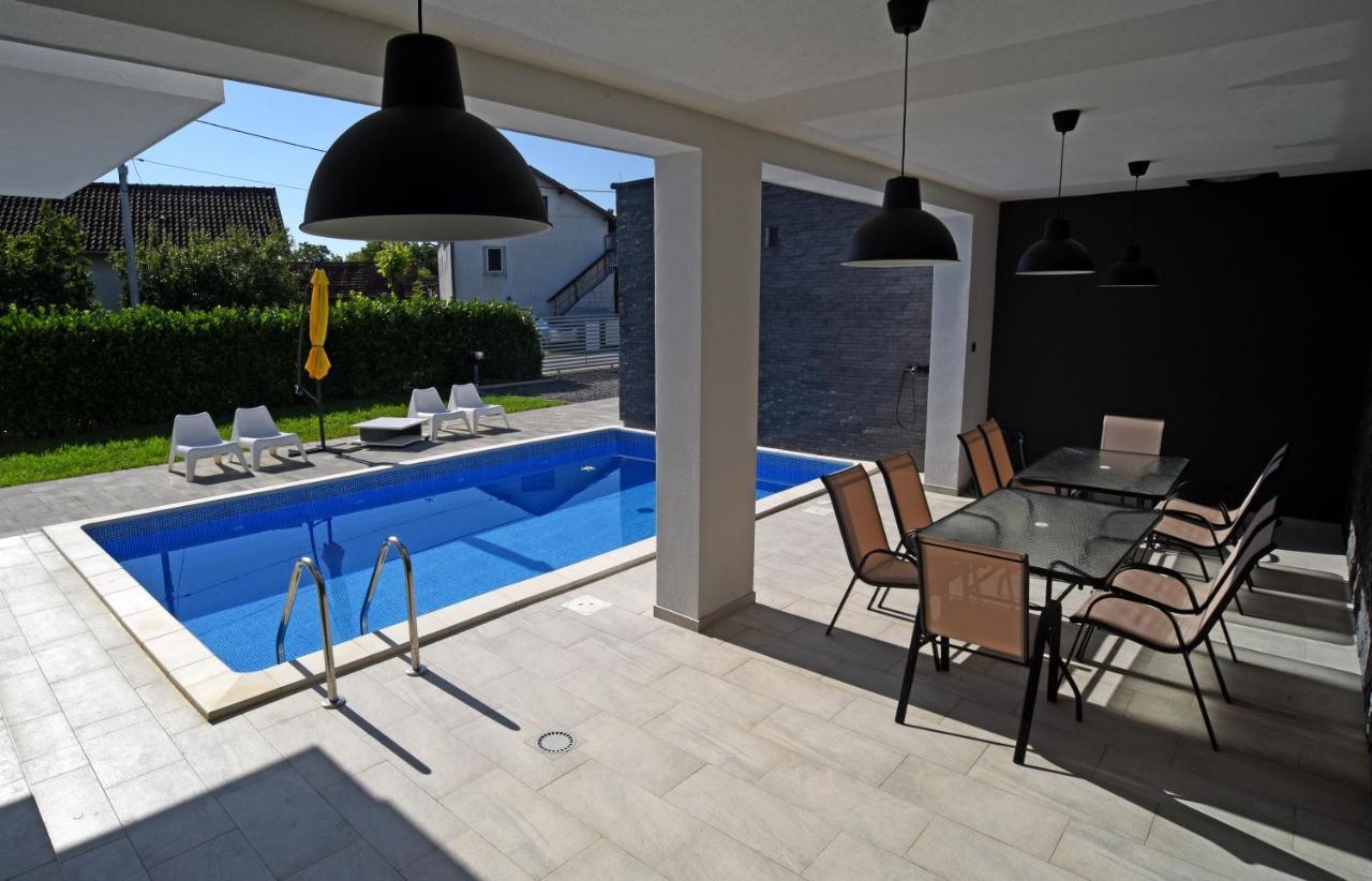 Kuca Za Odmor Deda Pepo Villa Micevec Exterior photo
