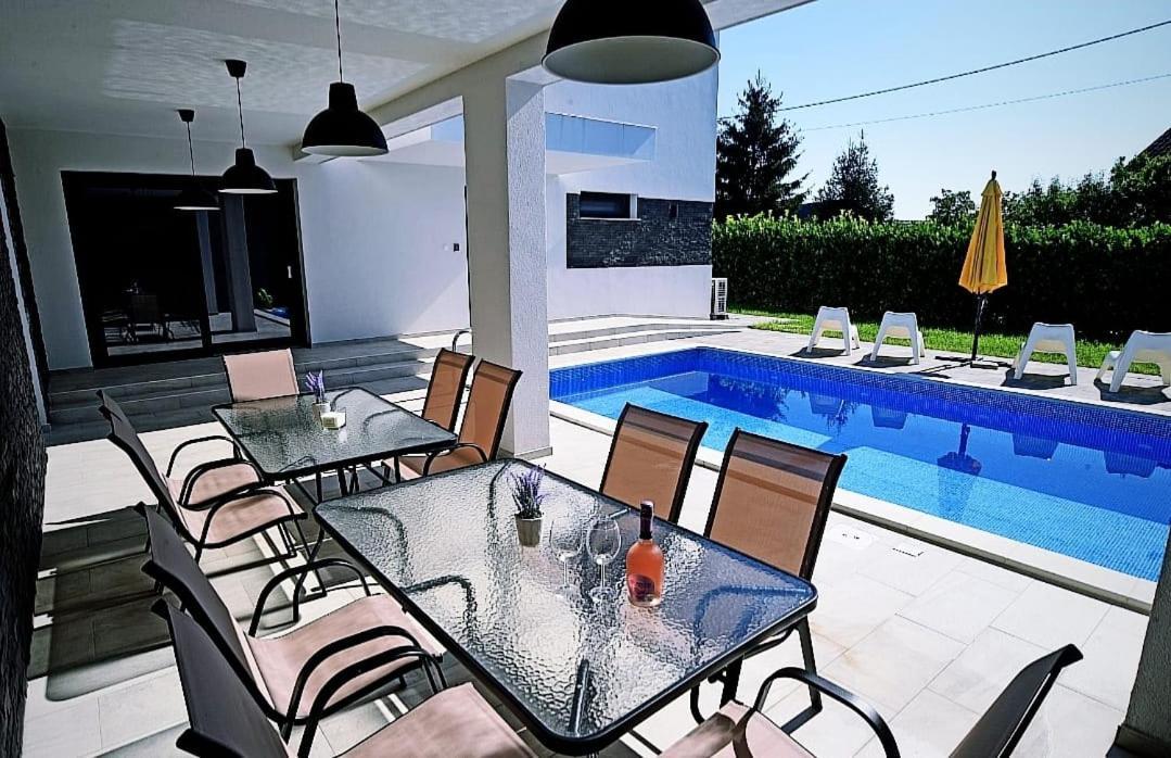 Kuca Za Odmor Deda Pepo Villa Micevec Exterior photo